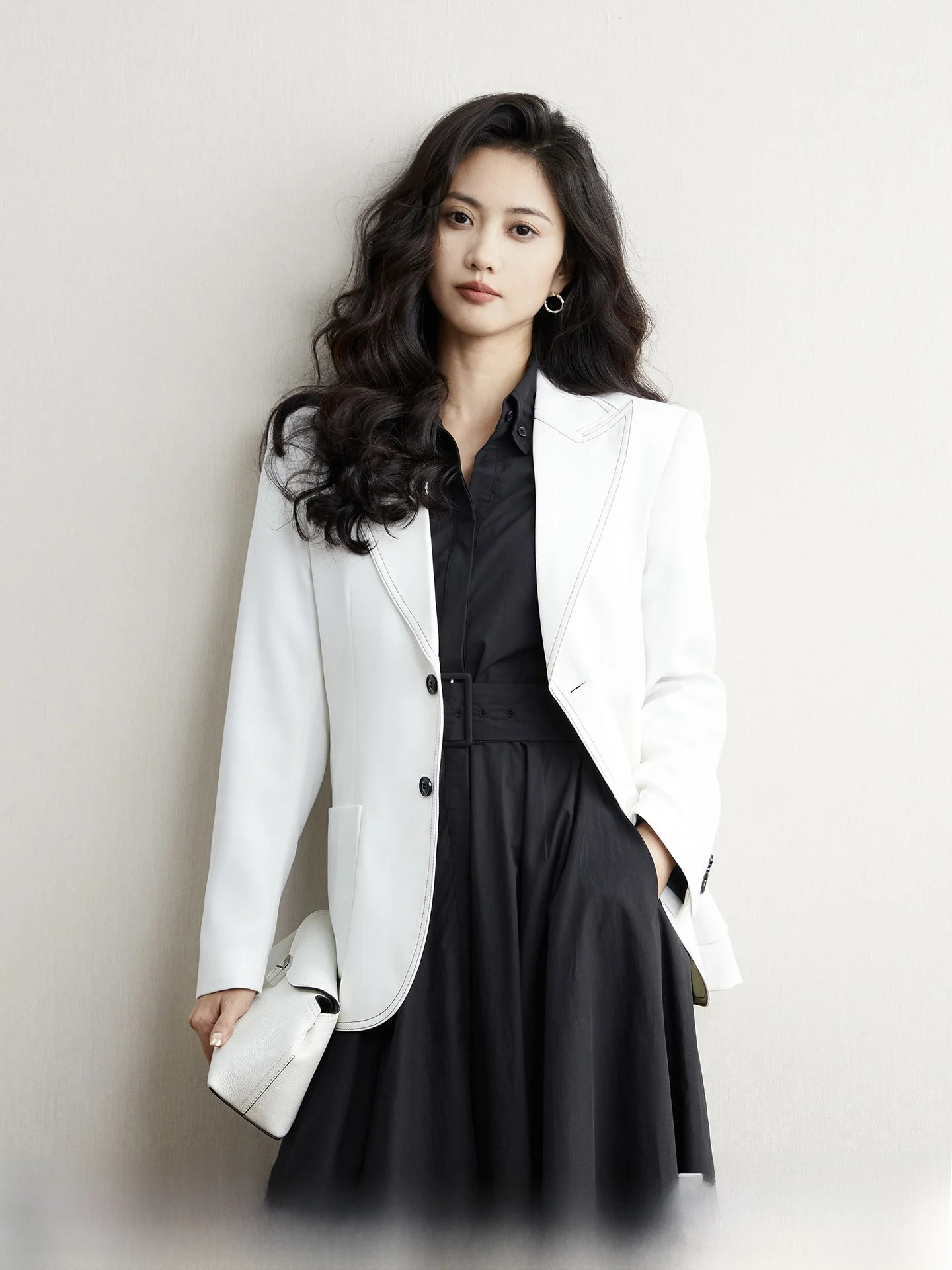 TAIYANG OFFICE Women's Mid-Length Suit Jaet Loose Fit oulder Appropriate Office Commute Faion Spring Season Polyester F...
TAIYANG OFFICE Women's Mid-Length Suit Jaet Loose Fit oulder Appropriate Office Commute Faion Spring Season Polyester F...