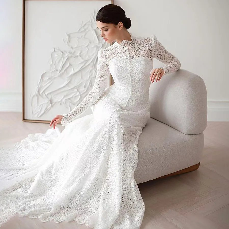 Modest Muslim A Line Lace Wedding Dresses Dubai Arabic Women High Neck Long Sleeves Buttons Bride Gowns Vestidos De Novia
Modest Muslim A Line Lace Wedding Dresses Dubai Arabic Women High Neck Long Sleeves Buttons Bride Gowns Vestidos De Novia