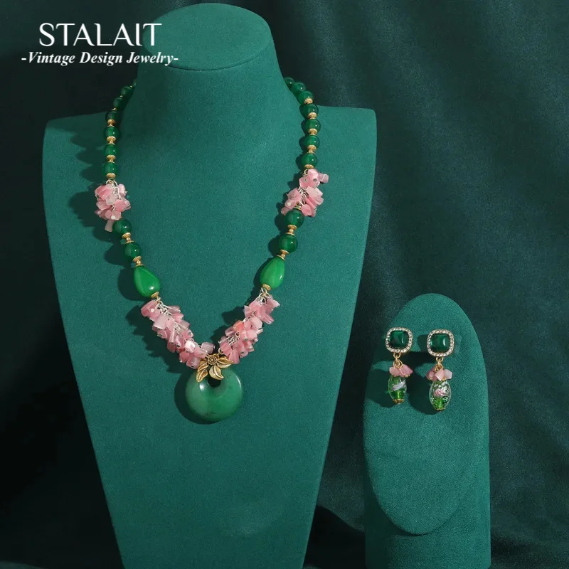 Ретро розовый кристалл ожерелье серьги комплект ювелирных изделий женские дизайнерские серьги зеленый стеклянный круг кулон безопасная пряжка роскошный подарок маме
Ретро розовый кристалл ожерелье серьги комплект ювелирных изделий женские дизайнерские серьги зеленый стеклянный круг кулон безопасная пряжка роскошный подарок маме