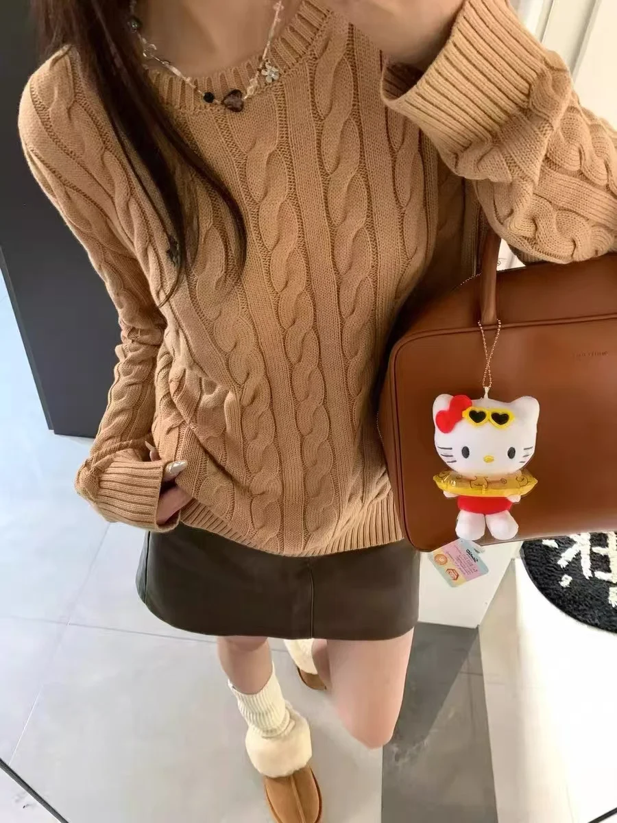 2025 Autumn and Winter New Cashmere sweater women O-Neck pullover Cashmere sweater knitted women
2025 Autumn and Winter New Cashmere sweater women O-Neck pullover Cashmere sweater knitted women