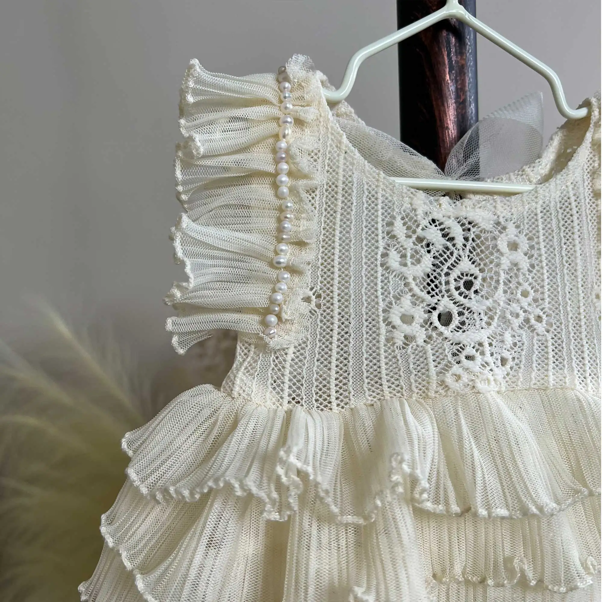 Don&Judy Newborn Baby Girl Romper 4-Tier Ruffle Lace Trim Bodysuit Long Sleeve Jumpsuit Cute Infant Princess Photography Outfit
Don&Judy Newborn Baby Girl Romper 4-Tier Ruffle Lace Trim Bodysuit Long Sleeve Jumpsuit Cute Infant Princess Photography Outfit