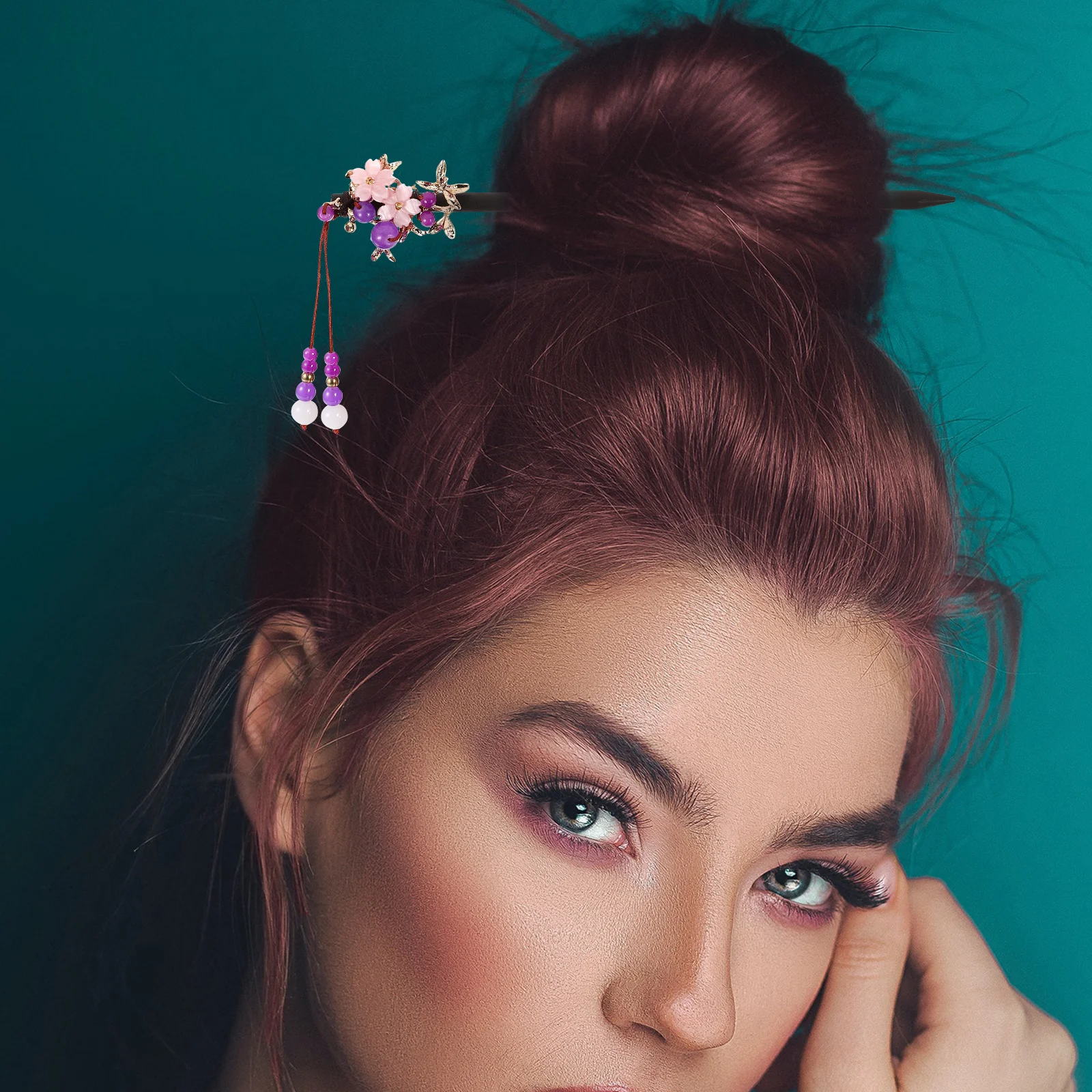 Wooden Hair Stick Pin Vintage Headress Accessories for Women Girls Durable Lightweight Hairstyle Gift Retro Design
Wooden Hair Stick Pin Vintage Headress Accessories for Women Girls Durable Lightweight Hairstyle Gift Retro Design