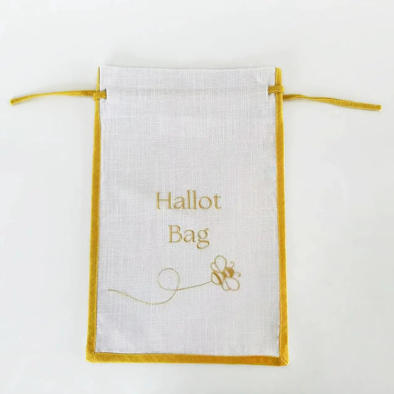 Custom Personalized White Linen Jewish Wedding Hallot Bag with Yellow Embroidery and Hemming Elegant Wedding Accessory
Custom Personalized White Linen Jewish Wedding Hallot Bag with Yellow Embroidery and Hemming Elegant Wedding Accessory
