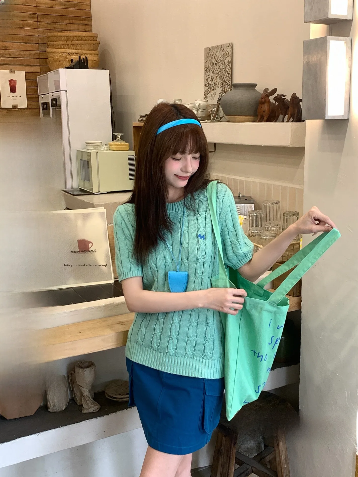 Song Zhengen Green Knitted Short Sleeve Women's Top Embroidered Slim Fit Summer Fashionable Korean Style round Neck Shirt
Song Zhengen Green Knitted Short Sleeve Women's Top Embroidered Slim Fit Summer Fashionable Korean Style round Neck Shirt