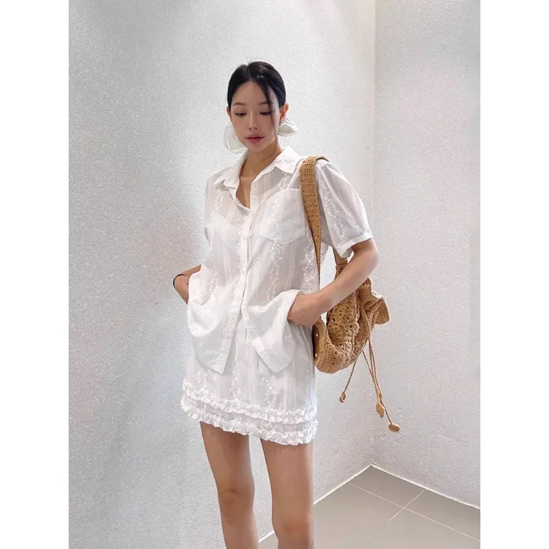 SuperAen Design Embroidered Lace Short Sleeve Casual Shirts for Women's Summer New Patchwork Lace Short Skirts Sets
SuperAen Design Embroidered Lace Short Sleeve Casual Shirts for Women's Summer New Patchwork Lace Short Skirts Sets