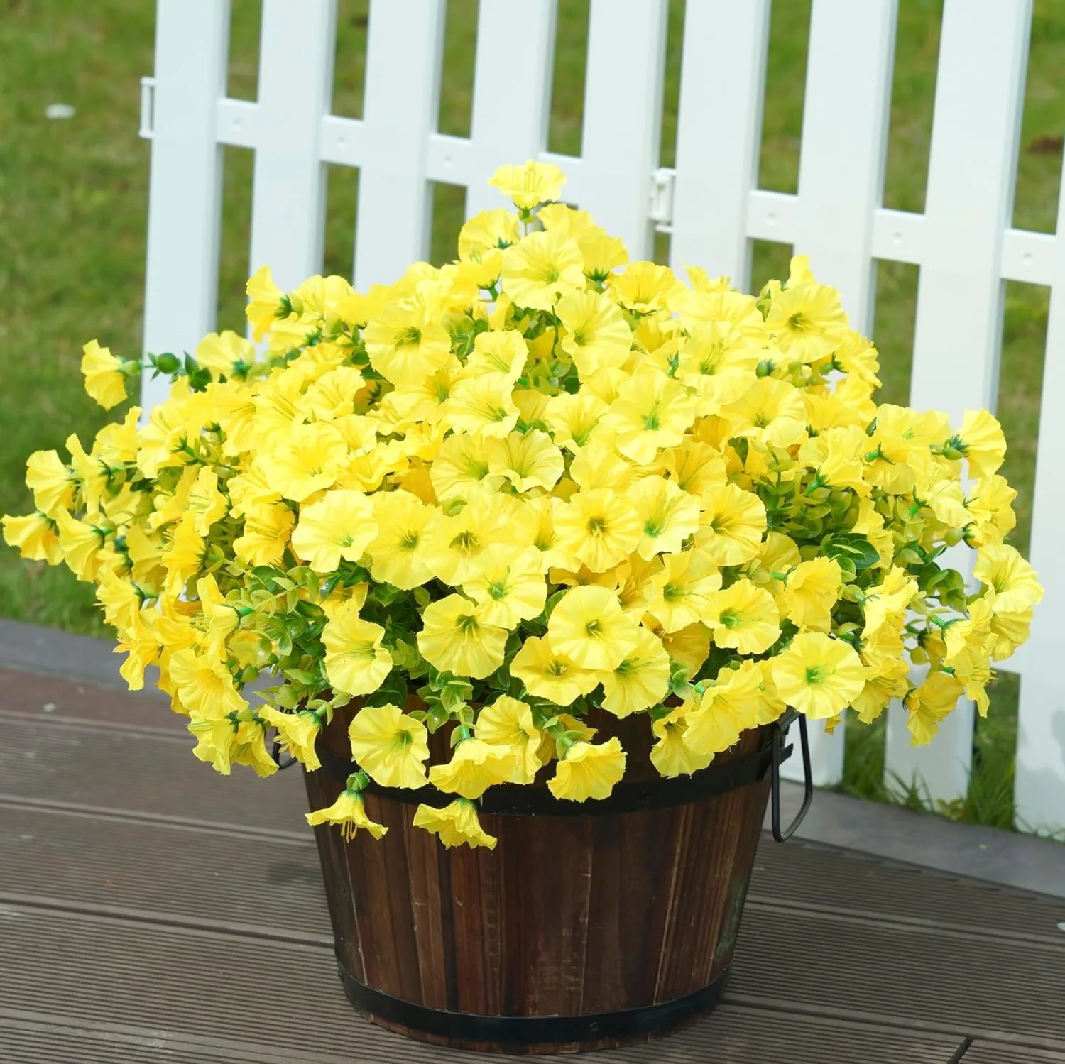 Simulated Morning Glory Eucalyptus Trumpet Short Branch Bouquet Garden Courtyard Flower Arrangement Decoration Party Props
Simulated Morning Glory Eucalyptus Trumpet Short Branch Bouquet Garden Courtyard Flower Arrangement Decoration Party Props