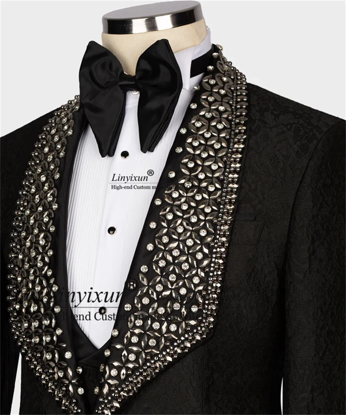 Antrasit Gem Stone Jacquard Tuxedo Men Suits Shawl Lapel 3 Pieces Sets Costume Homme Groom Wedding Party Blazers Customized
Antrasit Gem Stone Jacquard Tuxedo Men Suits Shawl Lapel 3 Pieces Sets Costume Homme Groom Wedding Party Blazers Customized