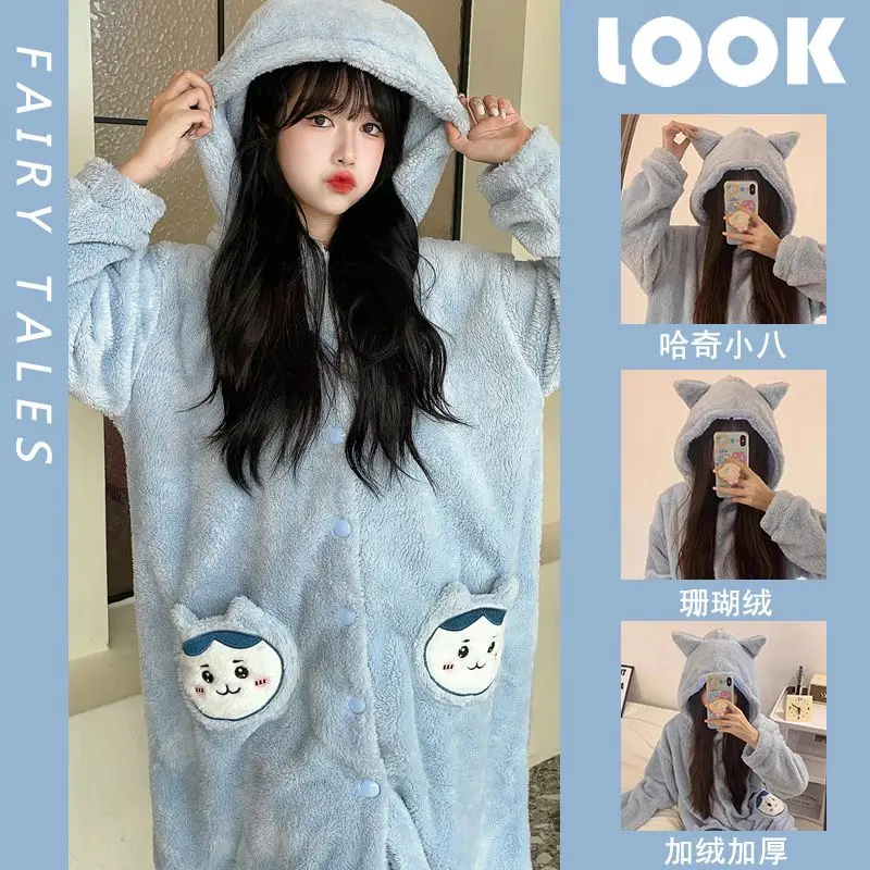Sweet Chiikawa Hachiware Autumn Winter Pajamas Hooded Robe Japanese Anime Coral Fleece Warm Indoor Thicken Long Length Homewear
Sweet Chiikawa Hachiware Autumn Winter Pajamas Hooded Robe Japanese Anime Coral Fleece Warm Indoor Thicken Long Length Homewear