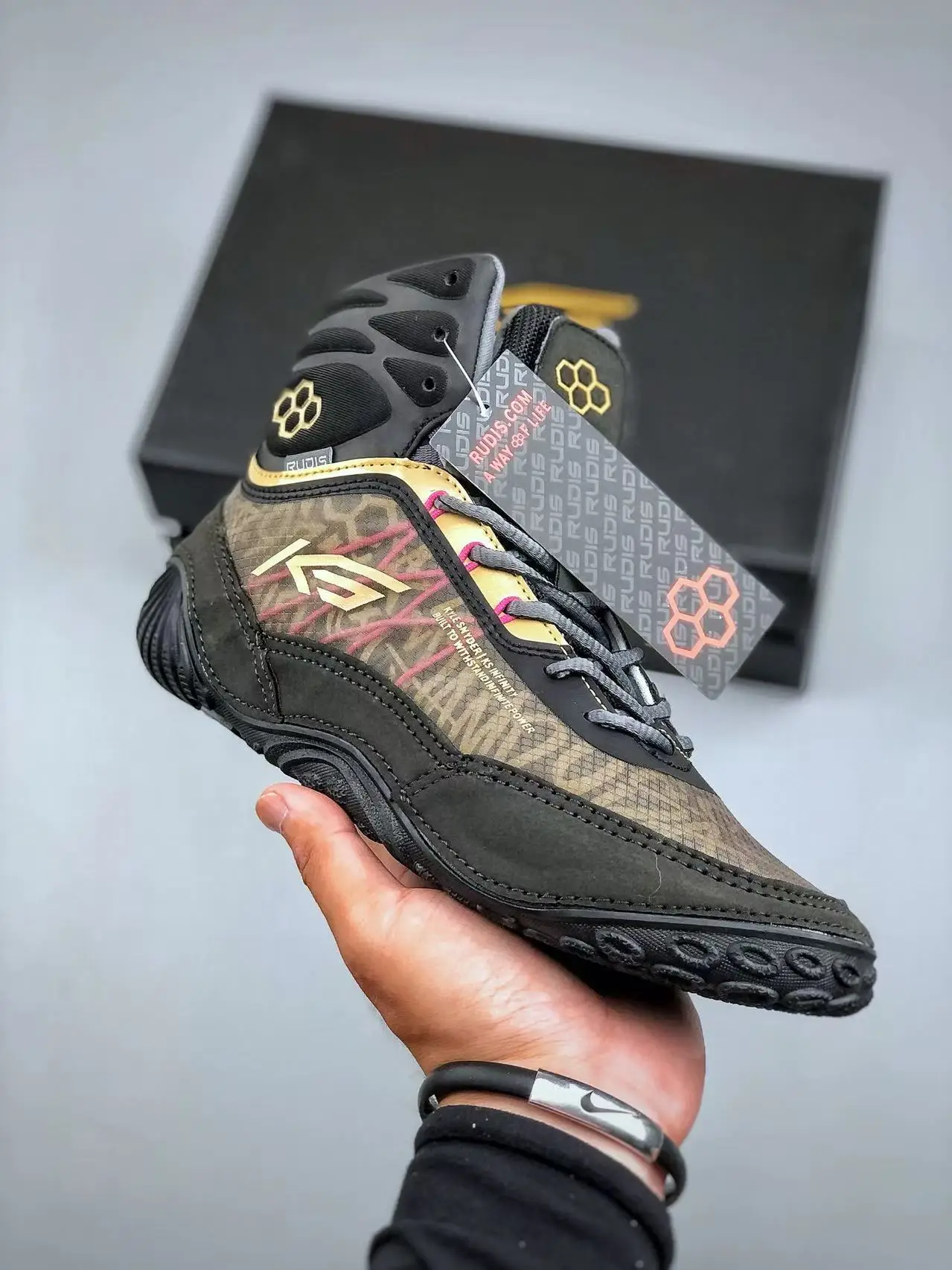 Professional Boxing Sneakers Mens Black Red Wrestling Boots Mens Athletic Sports Fitness Training Shoes
Professional Boxing Sneakers Mens Black Red Wrestling Boots Mens Athletic Sports Fitness Training Shoes