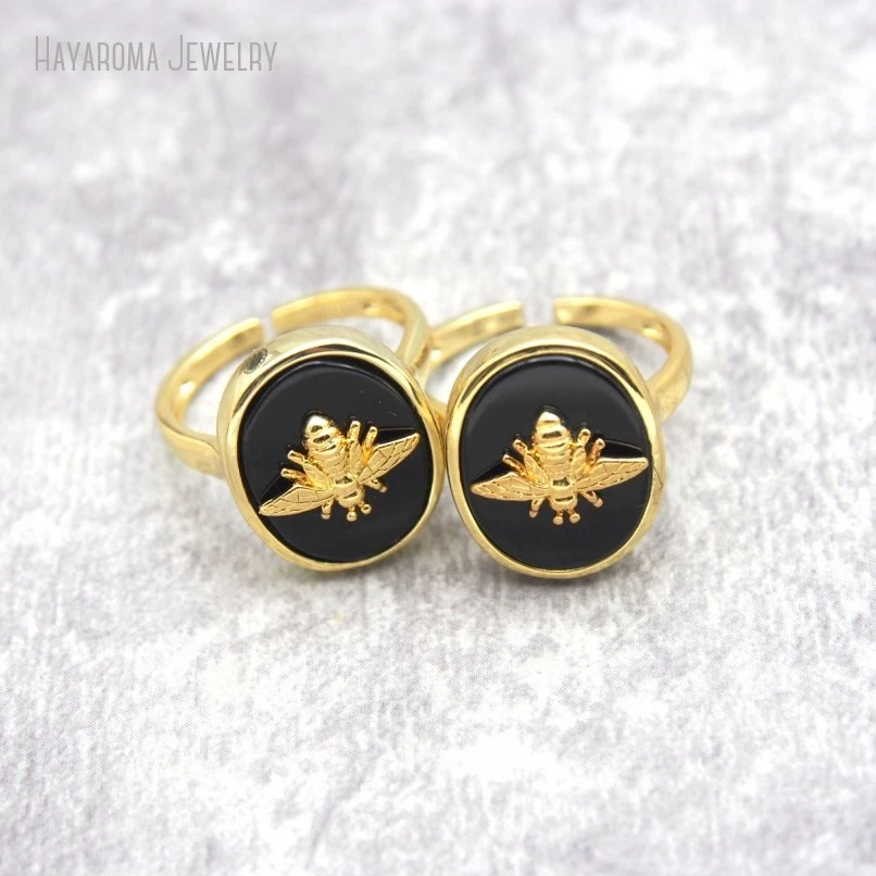 2Pcs Semi-precious Stone Agates Onyx Metal Geometric Oval Bee Gold Color Black Copper Wholesale Ring RM26871
2Pcs Semi-precious Stone Agates Onyx Metal Geometric Oval Bee Gold Color Black Copper Wholesale Ring RM26871