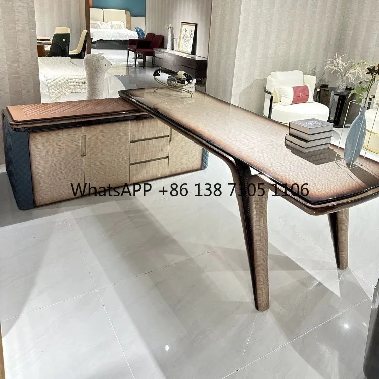 Итальянский современный стол из цельного дерева, президент домашнего клуба, стол большого класса, легкая роскошь, модная атмосфера, элитный стол на вилле.
Итальянский современный стол из цельного дерева, президент домашнего клуба, стол большого класса, легкая роскошь, модная атмосфера, элитный стол на вилле.