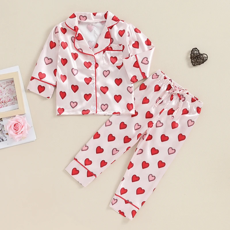 Kids Girls Satin Loungewear Set Heart Print Long Sleeve Lapel Button Shirt + Elastic Waist Long Pants Autumn 2 Pieces Pajama Set
Kids Girls Satin Loungewear Set Heart Print Long Sleeve Lapel Button Shirt + Elastic Waist Long Pants Autumn 2 Pieces Pajama Set