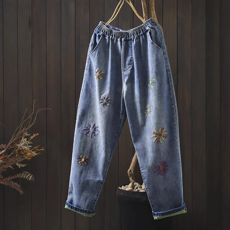 Women Casual Jeans New Arrival 2026 Spring Vintage Style Floral Embroidery Elastic Waist Female Straight Denim Pants M2412
Women Casual Jeans New Arrival 2026 Spring Vintage Style Floral Embroidery Elastic Waist Female Straight Denim Pants M2412