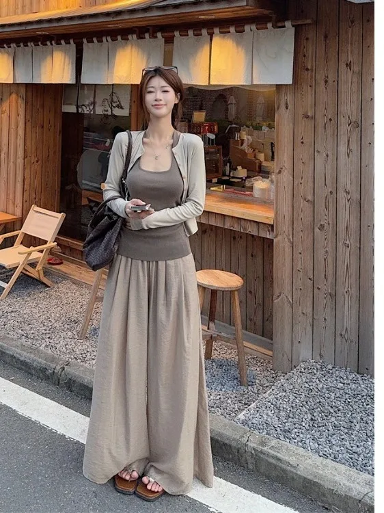 plus Size Women's Lazy Style Thin Knitted Sun Protection Neck Hanging Strap Vest Summer High Waist Wide Leg Pants Korean Style
plus Size Women's Lazy Style Thin Knitted Sun Protection Neck Hanging Strap Vest Summer High Waist Wide Leg Pants Korean Style