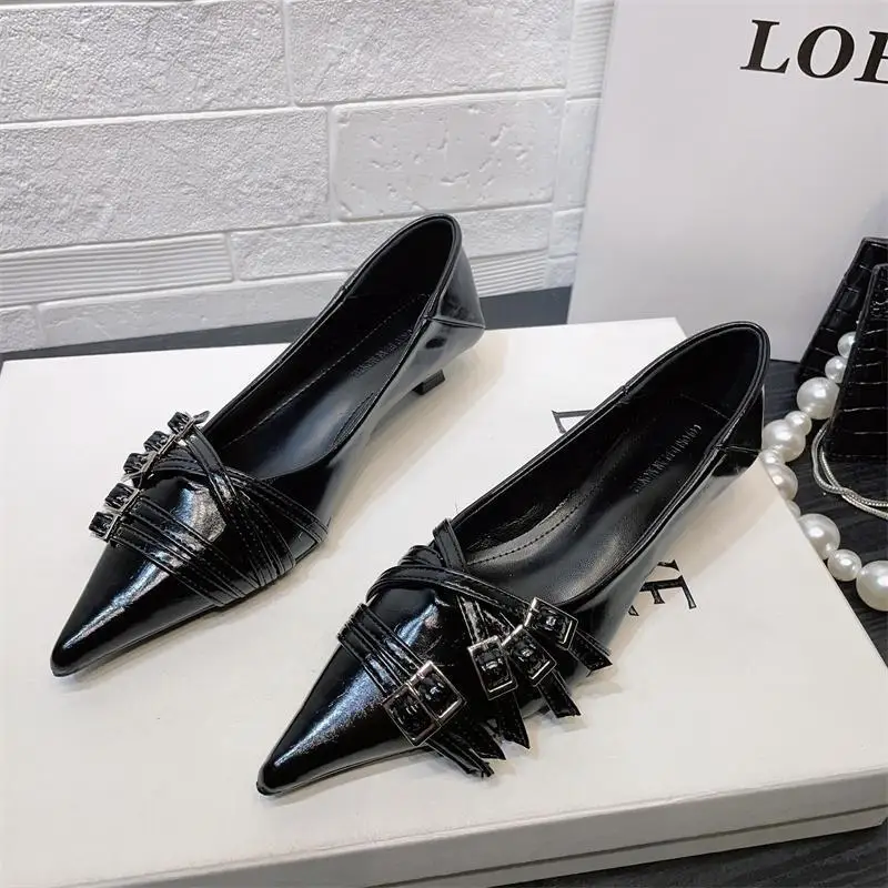 2025 New Women's Ballet Flats Pointed Toe Boat Shoes 5 Buckles Designer Shoes for Female Slip on Flat Shoes Spring Autumn
2025 New Women's Ballet Flats Pointed Toe Boat Shoes 5 Buckles Designer Shoes for Female Slip on Flat Shoes Spring Autumn