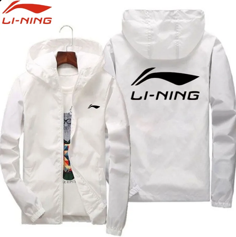 Мужская весенне-осенняя ветрозащитная куртка Li-Ning на молнии, Повседневная Высококачественная бейсбольная куртка с капюшоном, уличная спортивная куртка
Мужская весенне-осенняя ветрозащитная куртка Li-Ning на молнии, Повседневная Высококачественная бейсбольная куртка с капюшоном, уличная спортивная куртка