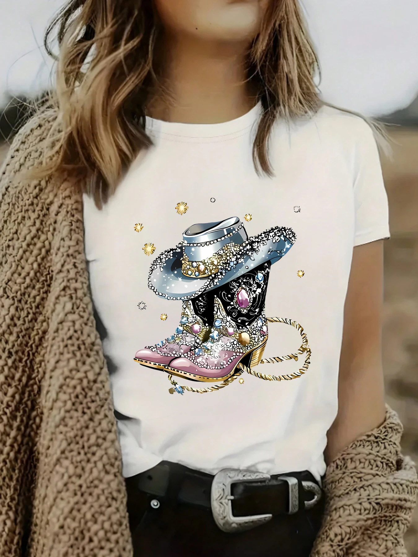 Shoe hat Plus size women's round neck short sleeve T-shirt with elastic half sleeves and trendy prints
Shoe hat Plus size women's round neck short sleeve T-shirt with elastic half sleeves and trendy prints