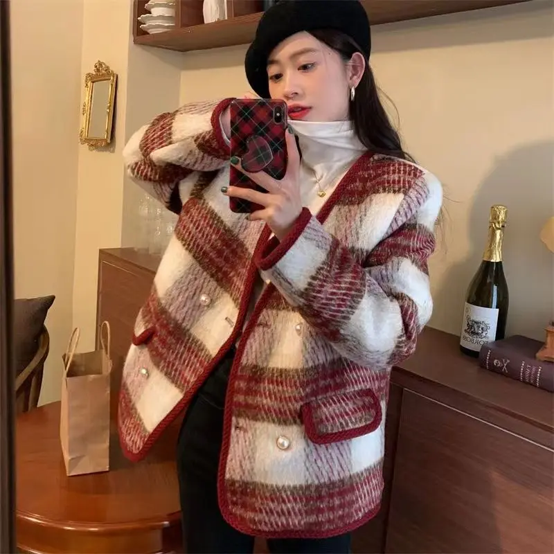 Red Plaid Woolen Coat Women's Autumn Winter New Design Versatile Top High-End Sensation Ladylike Retro Sle Long Sve Stra...
Red Plaid Woolen Coat Women's Autumn Winter New Design Versatile Top High-End Sensation Ladylike Retro Sle Long Sve Stra...