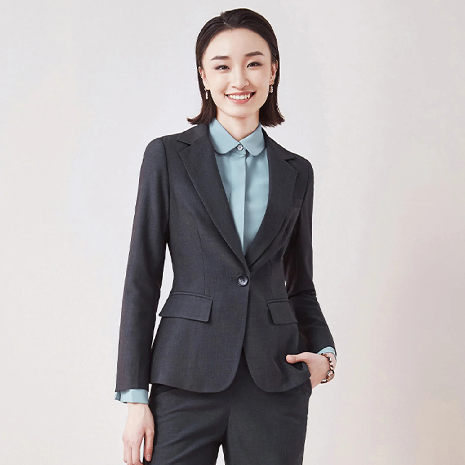 Allingentle Women's Suit 2 Piece Set Business Short Sleeve Blazer Elegant Pantsuit Set for Party Office Work Outfits Customize
Allingentle Women's Suit 2 Piece Set Business Short Sleeve Blazer Elegant Pantsuit Set for Party Office Work Outfits Customize