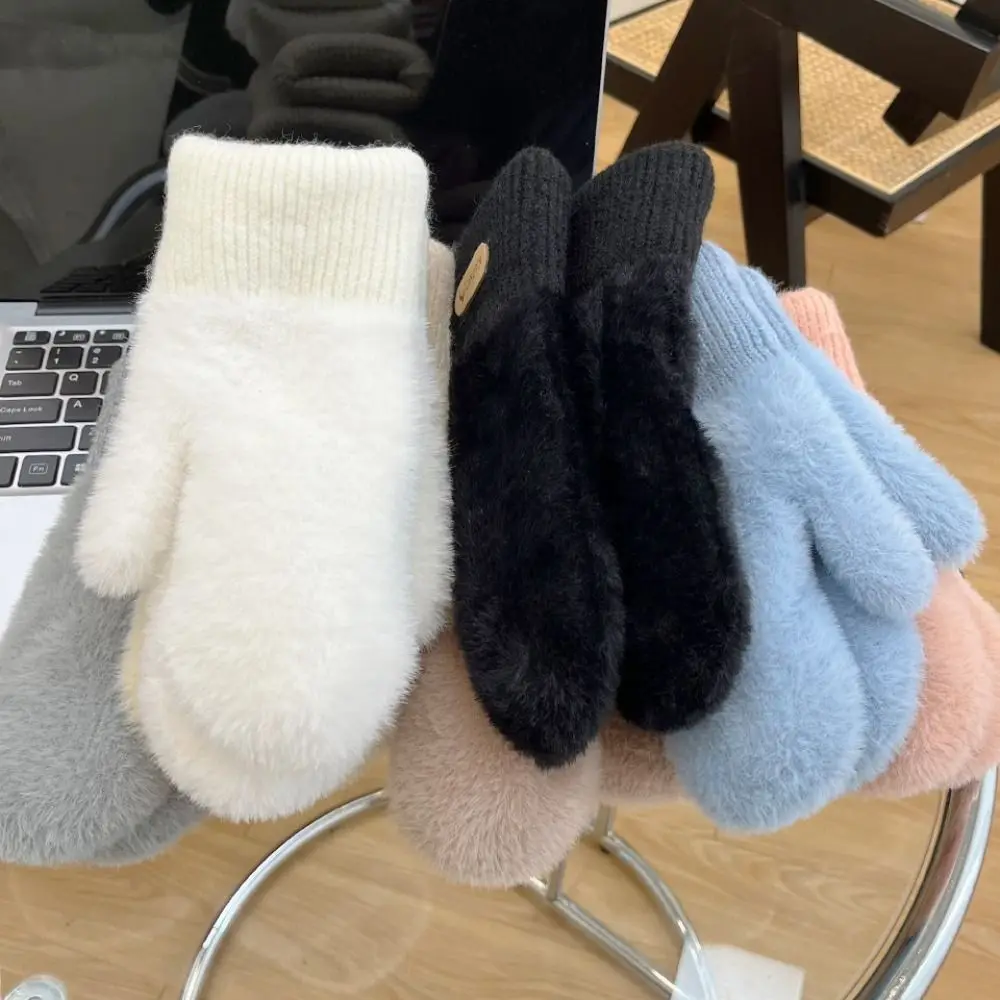 Cute Plush Solid Color Gloves Korean Style Warm Full Finger Mittens Cycling Gloves Windproof Cycling Driving Gloves Female
Cute Plush Solid Color Gloves Korean Style Warm Full Finger Mittens Cycling Gloves Windproof Cycling Driving Gloves Female