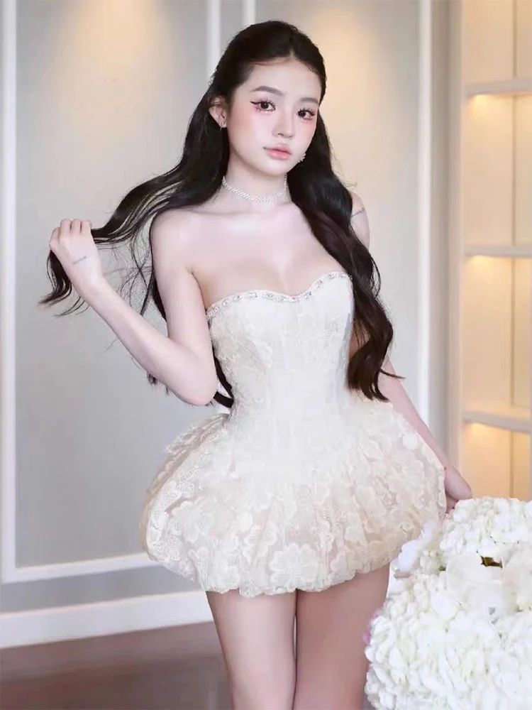 Elegant Embroidered Lace Halter Dress Women's High-End Sensation Lightweight Luxury Lady Evening Gown Skirt Sweet Style Zipper
Elegant Embroidered Lace Halter Dress Women's High-End Sensation Lightweight Luxury Lady Evening Gown Skirt Sweet Style Zipper