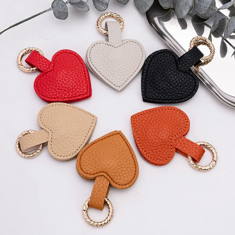 The New Magnetic Love Hat Clip Leather Outdoor Travel Portable Sun Hat Cap Anti-lost Hands-free Buckle Storage Clip
The New Magnetic Love Hat Clip Leather Outdoor Travel Portable Sun Hat Cap Anti-lost Hands-free Buckle Storage Clip