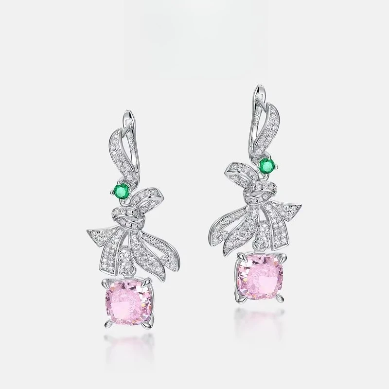 Moissanite S925 Silver Plated 18K Gold PT950 Platinum Earrings with Ice Flower Cut Pink High Carbon Diamond Earrings
Moissanite S925 Silver Plated 18K Gold PT950 Platinum Earrings with Ice Flower Cut Pink High Carbon Diamond Earrings