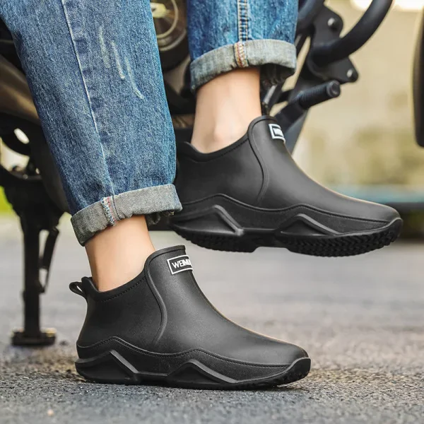 Low cut men's motorcycle protective boots waterproof fishing non-slip rubber shoes thick soled protective shoes
Low cut men's motorcycle protective boots waterproof fishing non-slip rubber shoes thick soled protective shoes