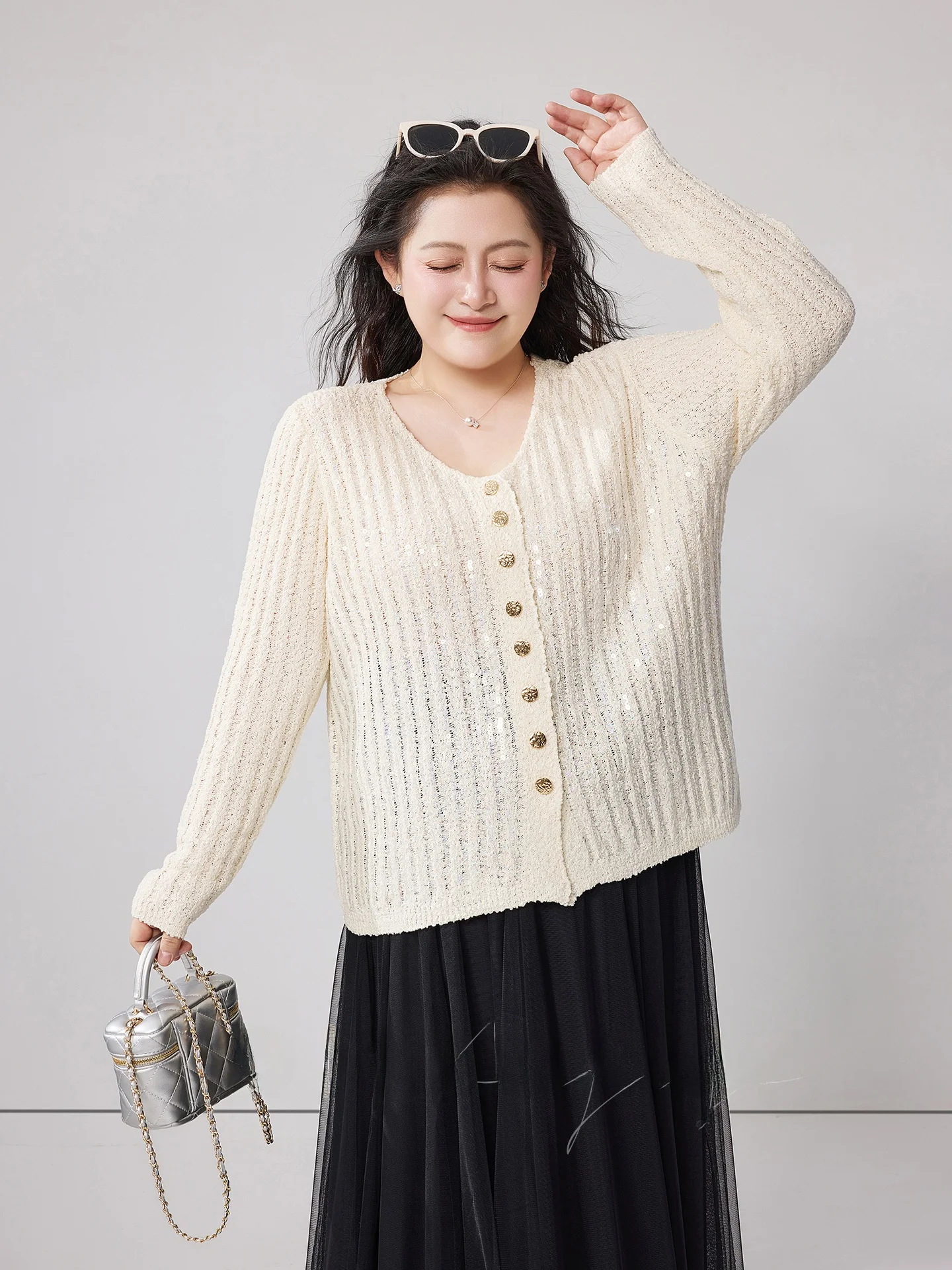 Новый тонкий вязаный кардиган с пайетками для женщин, весенний, свободного кроя, с длинными рукавами, V-образный вырез
Новый тонкий вязаный кардиган с пайетками для женщин, весенний, свободного кроя, с длинными рукавами, V-образный вырез