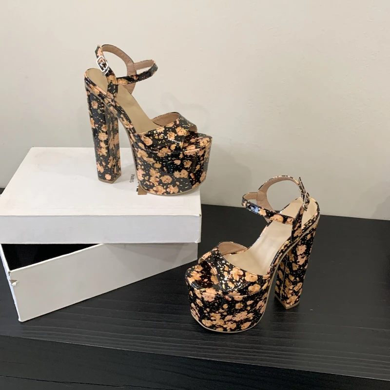2026 New 18cm Fashion Sexy Platform Design Pattern Totem Peep Toe Buckle Strap Women Sandals Party Square High Heels Shoes
2026 New 18cm Fashion Sexy Platform Design Pattern Totem Peep Toe Buckle Strap Women Sandals Party Square High Heels Shoes