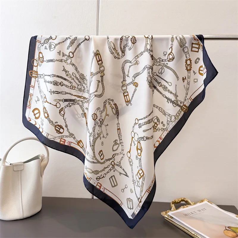 New Luxury Women's Vintage Chain Thin Satin Scarf Floral Print Hairband Spring Autumn Small Square Scarf for Tying Hair And Bags
New Luxury Women's Vintage Chain Thin Satin Scarf Floral Print Hairband Spring Autumn Small Square Scarf for Tying Hair And Bags