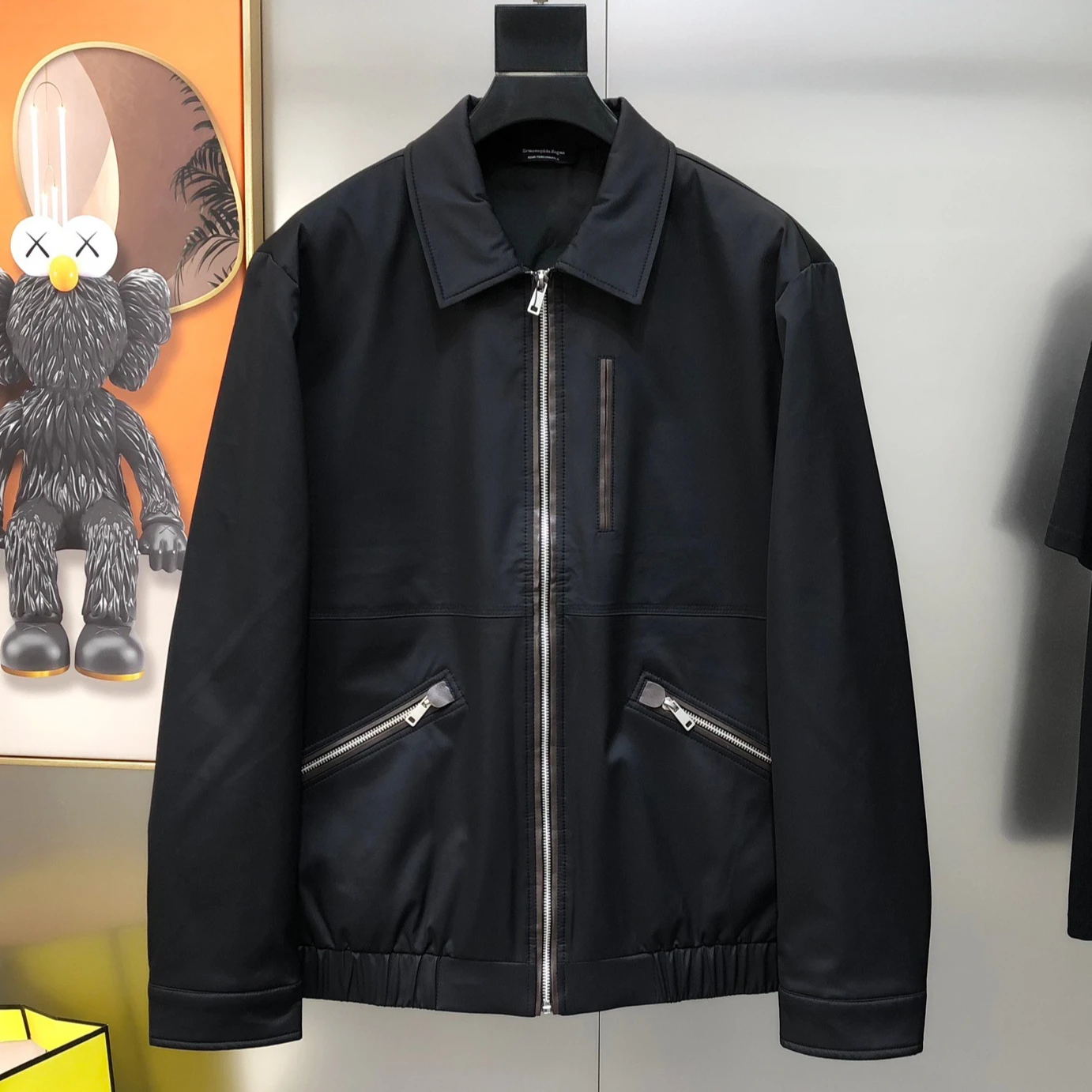 Down Jacket Designer Men's 90% Duck Down Lightweight Warm Windproof, Winter Coat Stylish High Collar for Outdoor Daily Commute
Down Jacket Designer Men's 90% Duck Down Lightweight Warm Windproof, Winter Coat Stylish High Collar for Outdoor Daily Commute