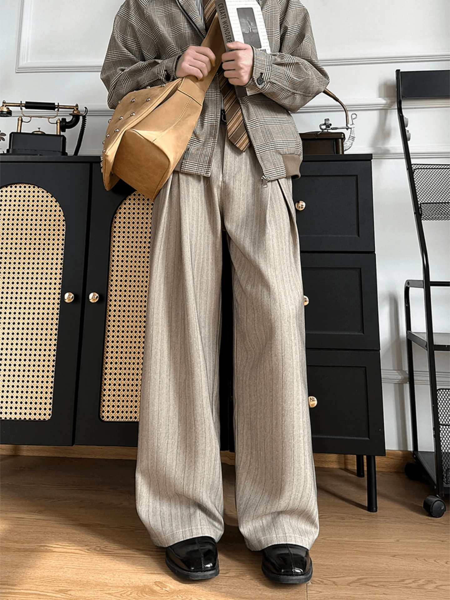 Cleanfit Men's Straight Leg Pants Casual Spring Summer Ice Silk Trousers with Pleats And Stripe Design Durable Polyester Fabric
Cleanfit Men's Straight Leg Pants Casual Spring Summer Ice Silk Trousers with Pleats And Stripe Design Durable Polyester Fabric