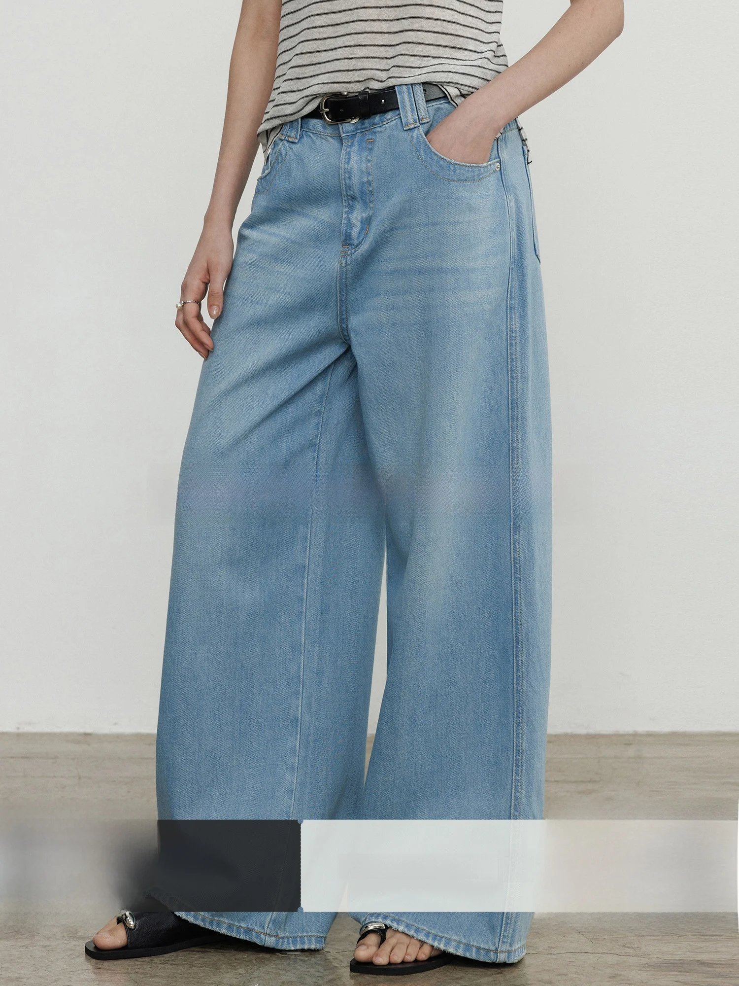 Cool Sensation Casual Wide Leg Jeans Women's Summer New Straight Leg Pants Breathable Loose Fit Blue Color Natural Waist
Cool Sensation Casual Wide Leg Jeans Women's Summer New Straight Leg Pants Breathable Loose Fit Blue Color Natural Waist