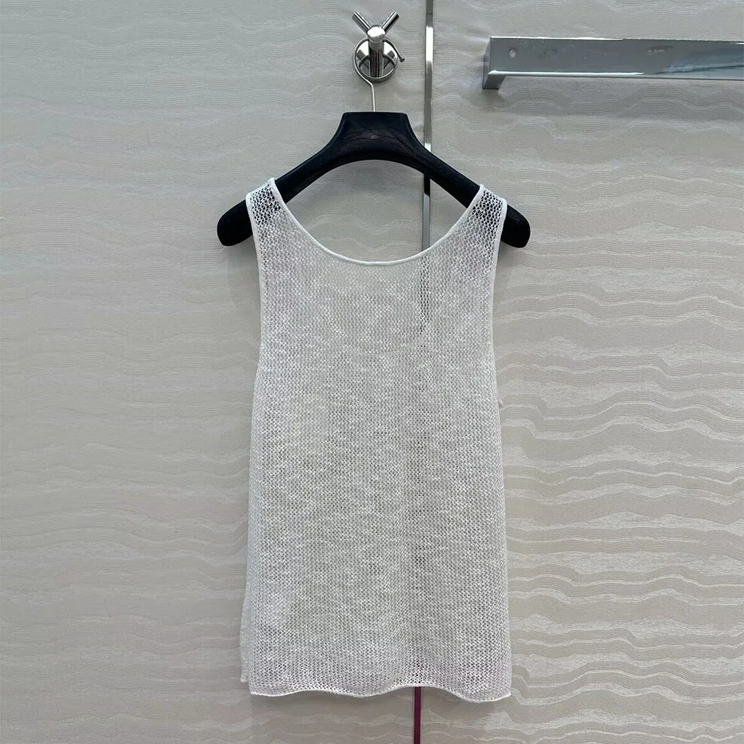 2025 New Summer Sexy Thin Tank Tops Women Transparent O-neck Sleeveless Front Pocket Button Decoration Cotton Knitted Vest Tee
2025 New Summer Sexy Thin Tank Tops Women Transparent O-neck Sleeveless Front Pocket Button Decoration Cotton Knitted Vest Tee