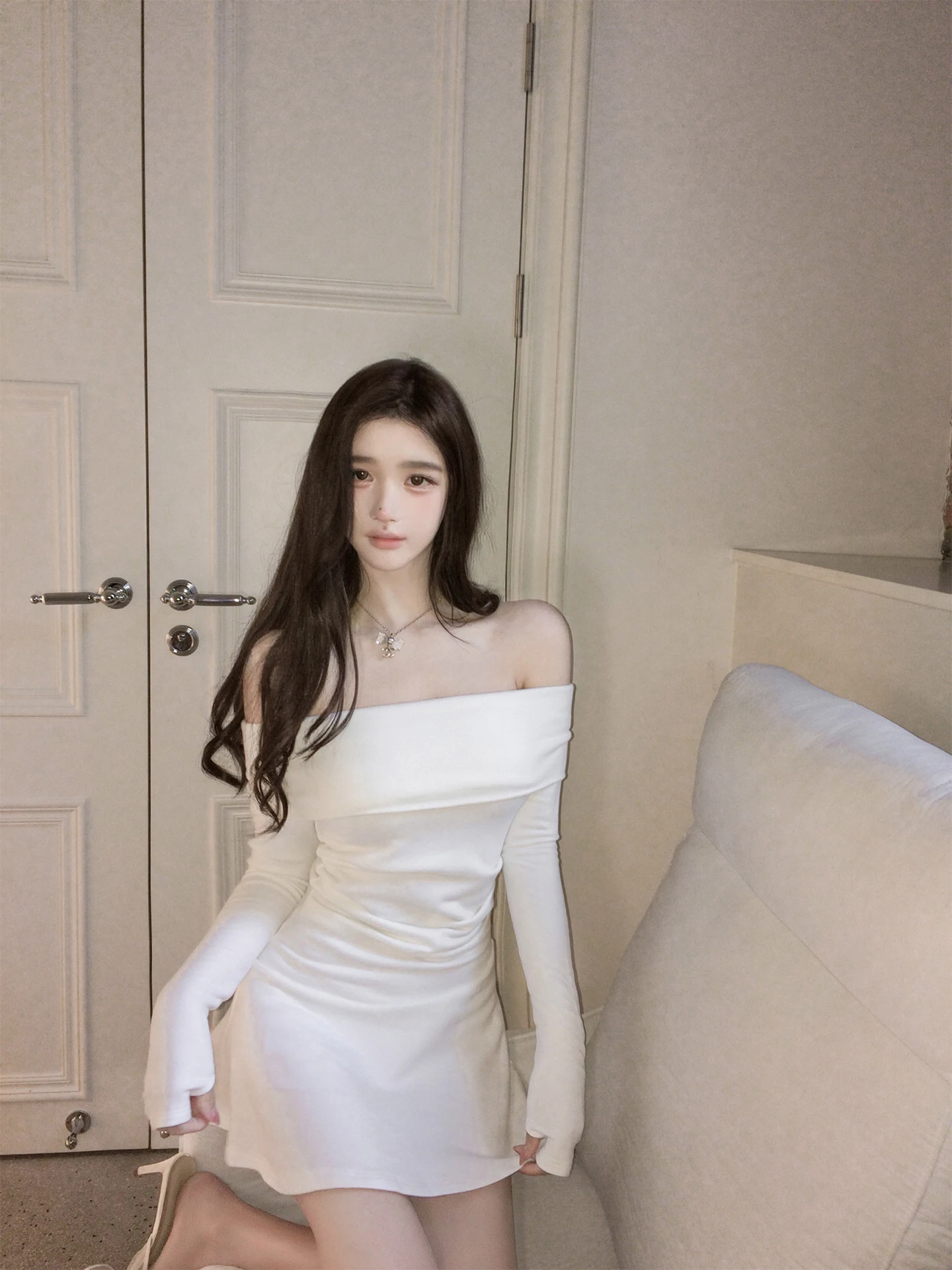 Elegant Korean Women's One-Shoulder Pleated Elastic Dress Pure Desire Lady Sexy Skirt High Waist Long Sleeve Cotton Blend A-L...
Elegant Korean Women's One-Shoulder Pleated Elastic Dress Pure Desire Lady Sexy Skirt High Waist Long Sleeve Cotton Blend A-L...