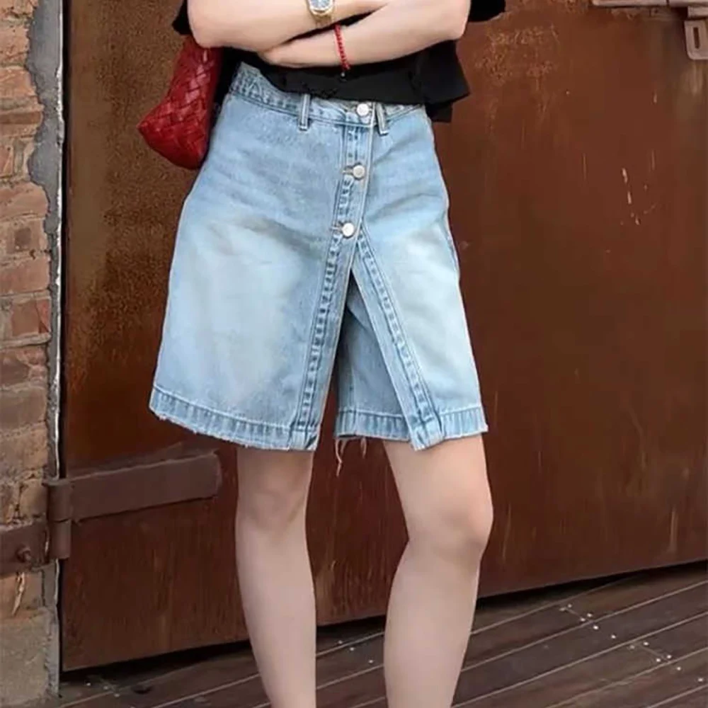 Oversized Retro Blue A-line Denim Shorts Women Summer Fashion Split Skirt Shorts Straight Wide Leg Mid Length Jeans Hot Pants
Oversized Retro Blue A-line Denim Shorts Women Summer Fashion Split Skirt Shorts Straight Wide Leg Mid Length Jeans Hot Pants