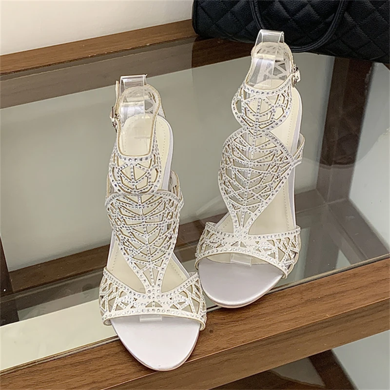 Eilyken New Sexy Thin High Heels Woman Sandals Fashion Hollow Out Crystal Buckle Strap Striptease Banquet Shoes
Eilyken New Sexy Thin High Heels Woman Sandals Fashion Hollow Out Crystal Buckle Strap Striptease Banquet Shoes