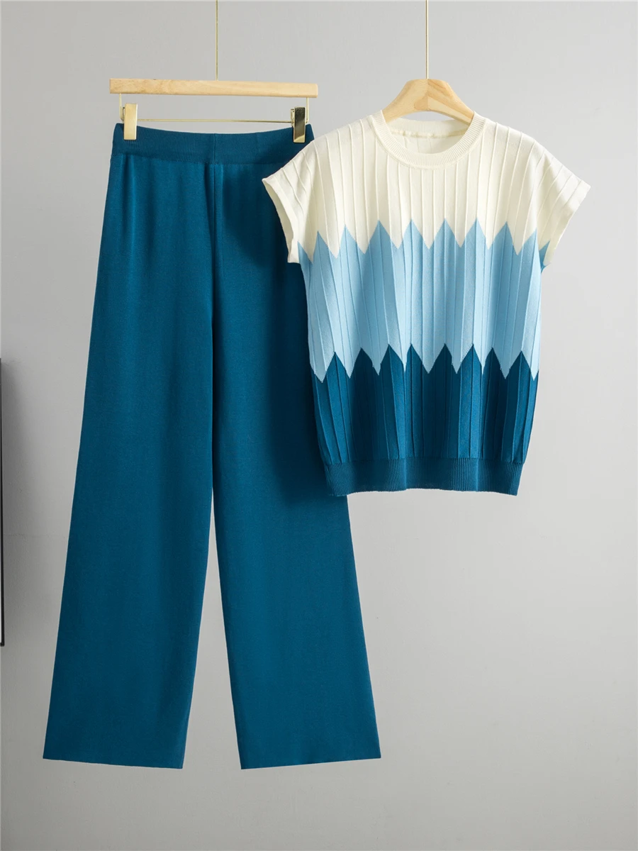 Fashionable Casual Color Block round Neck Three Quarter Sleeve Knitted Top High Waist Slimming Wide Leg Pants Two Piece Set
Fashionable Casual Color Block round Neck Three Quarter Sleeve Knitted Top High Waist Slimming Wide Leg Pants Two Piece Set