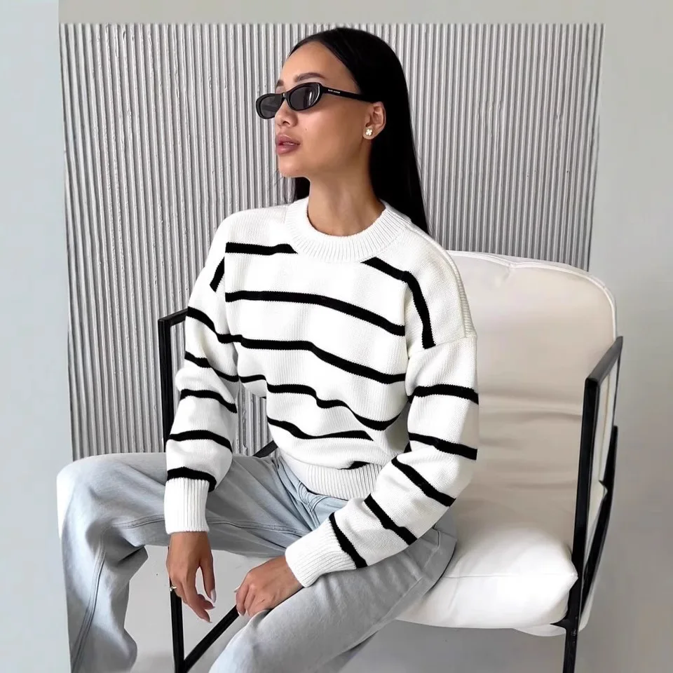 Осень-зима 2025: женский топ, пуловер с круглым вырезом, вязаный свитер с длинными рукавами, свободный и универсальный топ в контрастную полоску
Осень-зима 2025: женский топ, пуловер с круглым вырезом, вязаный свитер с длинными рукавами, свободный и универсальный топ в контрастную полоску