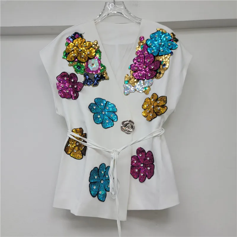 SuperAen 2025 Spring New Embroidered Sequins Floral Patchwork Vest for Women Loose Sleeveless Casual Coats
SuperAen 2025 Spring New Embroidered Sequins Floral Patchwork Vest for Women Loose Sleeveless Casual Coats