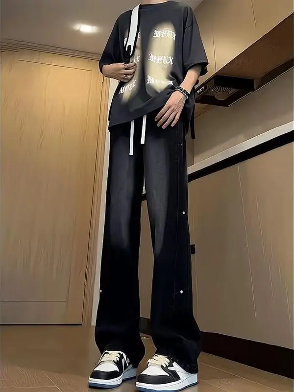 Мужские джинсы с эластичным поясом, осенне-зимние, с декоративными заклепками, прямые, слегка расклешенные, в американском стиле High Street
Мужские джинсы с эластичным поясом, осенне-зимние, с декоративными заклепками, прямые, слегка расклешенные, в американском стиле High Street