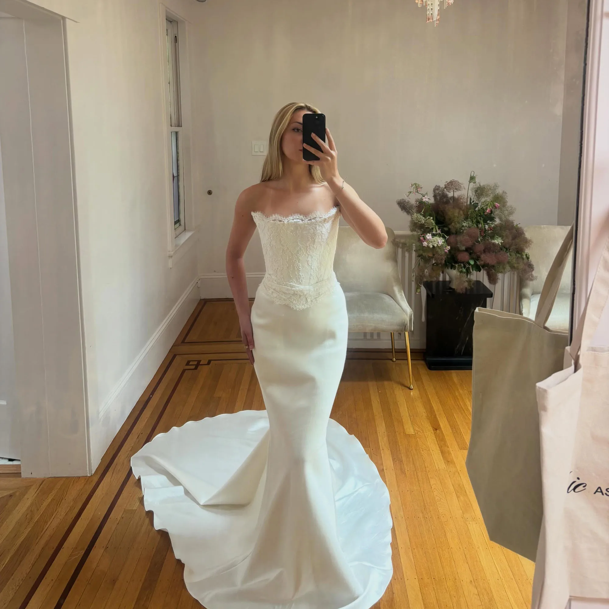Minimalist Satin Mermaid Wedding Dresses Strapless Lace Sleeveless Vestidos Novia Applique Bride Gowns For Women Customized
Minimalist Satin Mermaid Wedding Dresses Strapless Lace Sleeveless Vestidos Novia Applique Bride Gowns For Women Customized