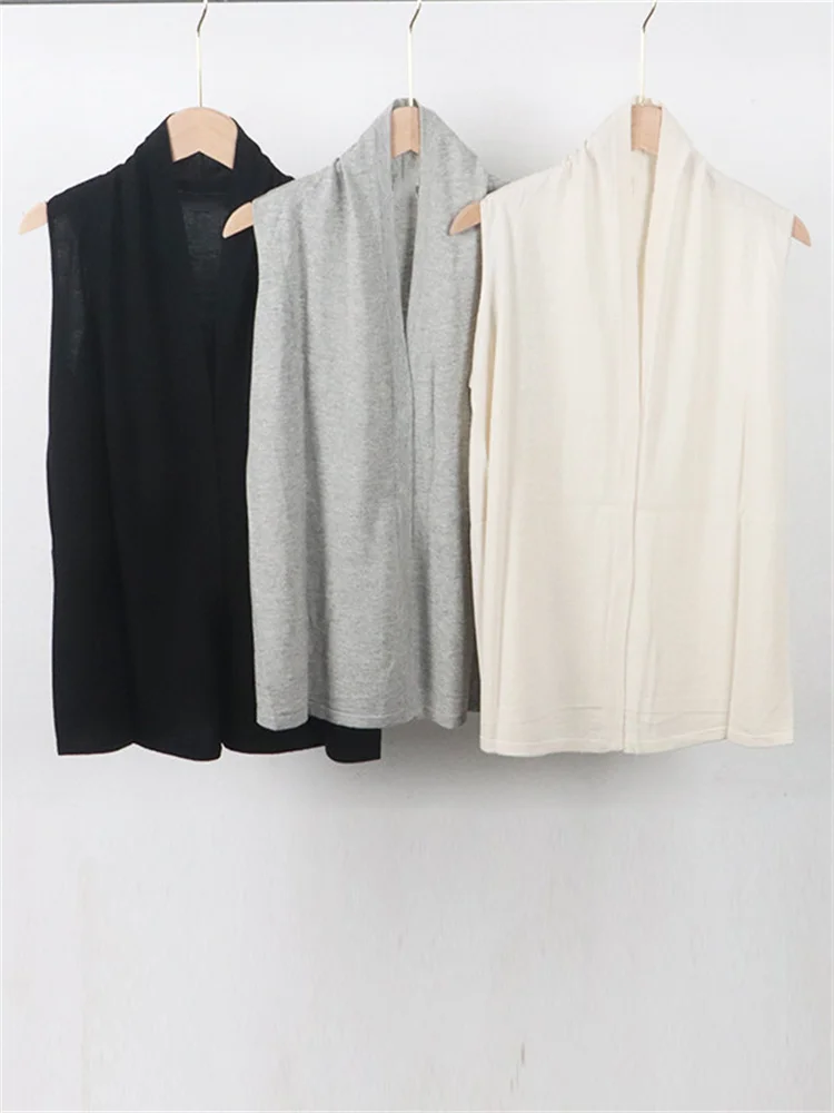 Silk Blend Women Solid Color Knitted Cardigan Tops Sleeveless Single Breasted Fashion Simple Female Summer New Sweater Jacket
Silk Blend Women Solid Color Knitted Cardigan Tops Sleeveless Single Breasted Fashion Simple Female Summer New Sweater Jacket