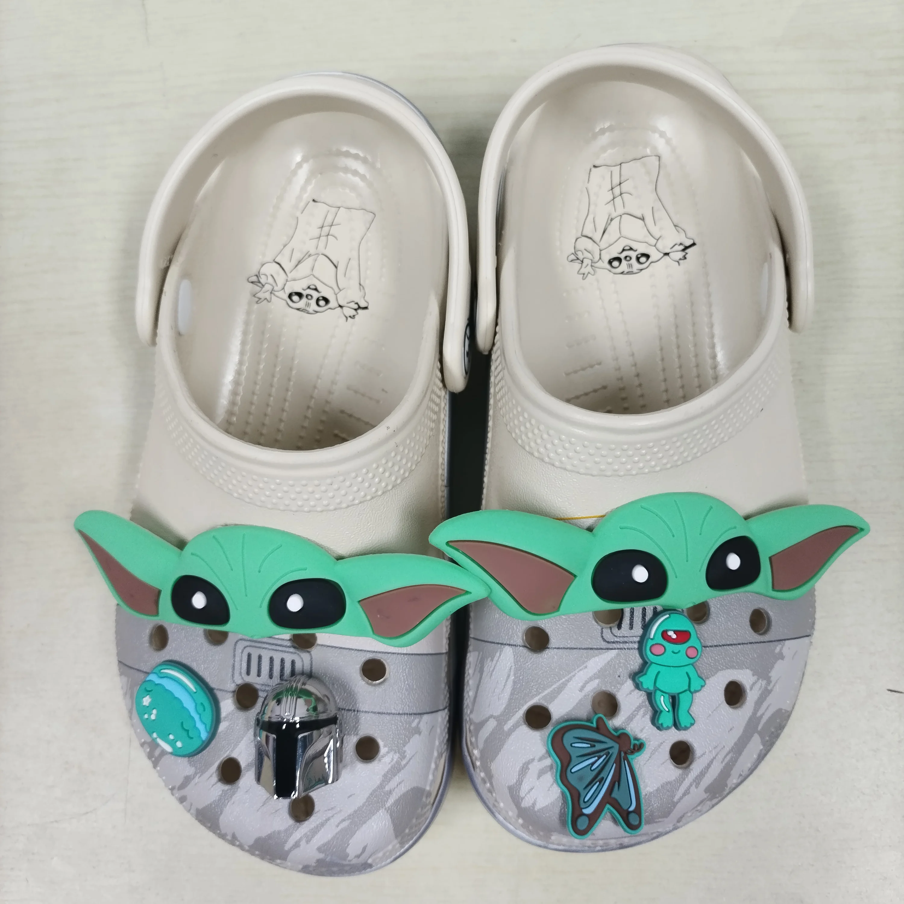 In Stock Yoda Baby Hole Sandals Slippers Sandals Kawaii Eva Anime Home Beach Shoes Summer Slippers For Adult Kids Gift
In Stock Yoda Baby Hole Sandals Slippers Sandals Kawaii Eva Anime Home Beach Shoes Summer Slippers For Adult Kids Gift