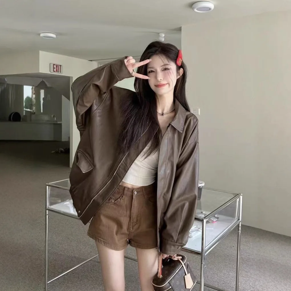 Винтажная коричневая кожаная куртка, женская короткая осенне-зимняя маленькая свободная кожаная куртка 2025 года, красивая куртка-локомотив
Винтажная коричневая кожаная куртка, женская короткая осенне-зимняя маленькая свободная кожаная куртка 2025 года, красивая куртка-локомотив