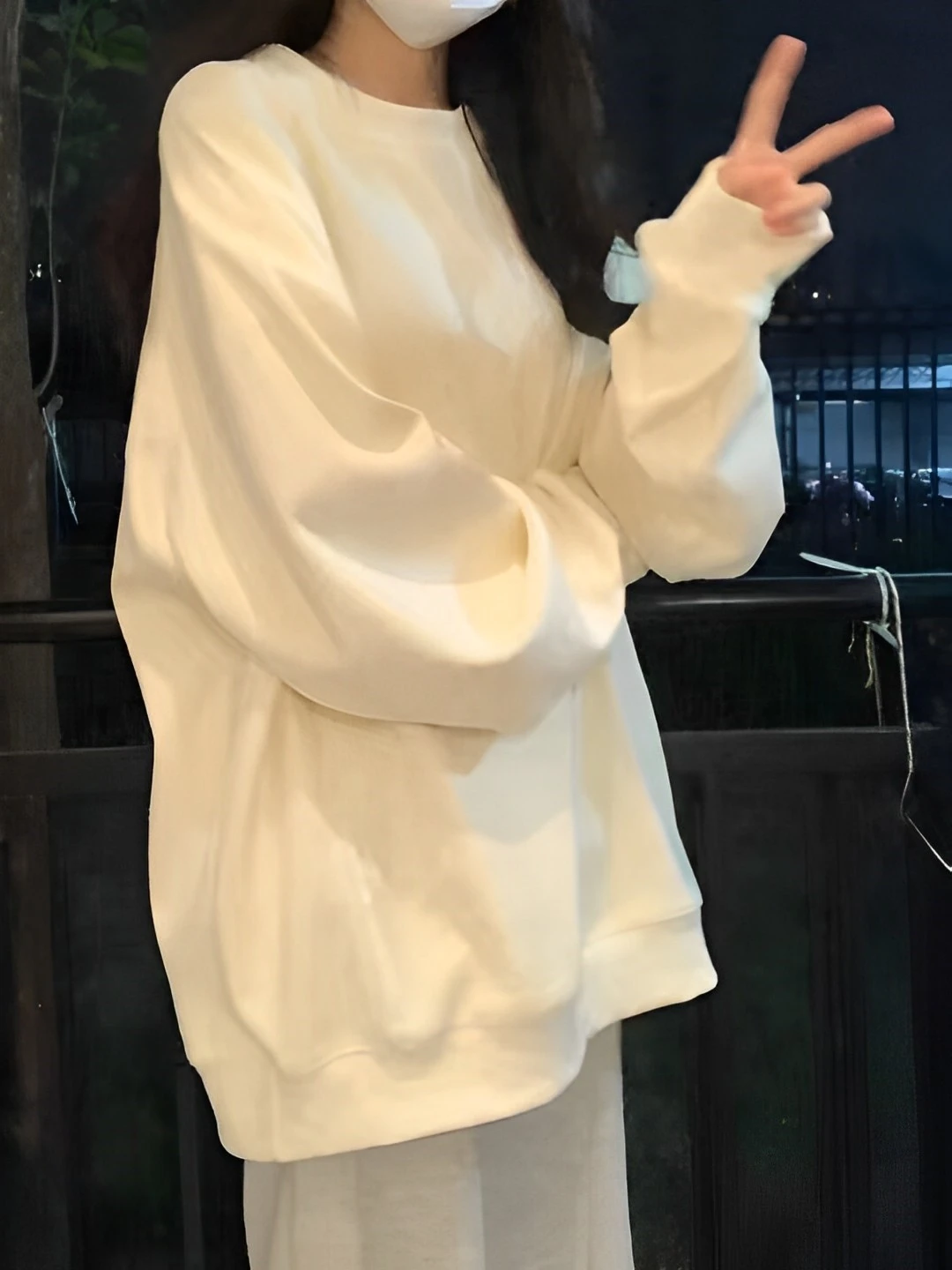 Новая женская толстовка 2026 года, весенне-осенняя, оверсайз, тонкая, с круглым вырезом, без капюшона, повседневная, с длинным рукавом
Новая женская толстовка 2026 года, весенне-осенняя, оверсайз, тонкая, с круглым вырезом, без капюшона, повседневная, с длинным рукавом