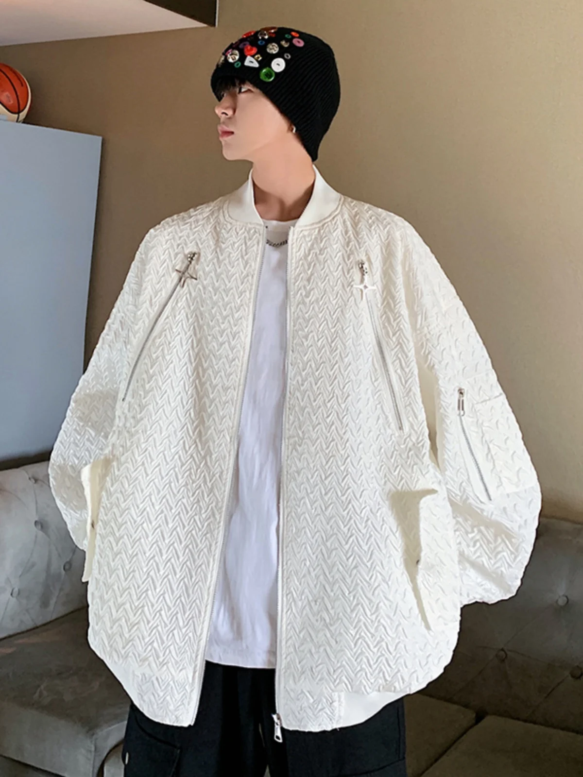 Мужская бейсбольная куртка в американском уличном стиле, весенне-осенняя, молодежная, в стиле хип-хоп, свободного кроя, с длинными рукавами, на молнии, с дизайном в стиле пилот.
Мужская бейсбольная куртка в американском уличном стиле, весенне-осенняя, молодежная, в стиле хип-хоп, свободного кроя, с длинными рукавами, на молнии, с дизайном в стиле пилот.