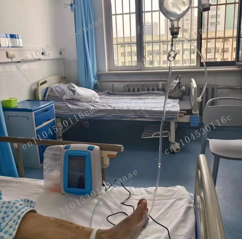 Small and portable wound treatment device
Small and portable wound treatment device