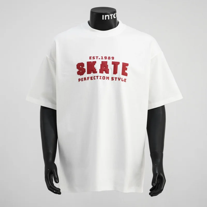 Trendy T-shirt men's summer 2025 fashion design sense, simple and versatile, high-end elastic casual short sleeved top
Trendy T-shirt men's summer 2025 fashion design sense, simple and versatile, high-end elastic casual short sleeved top
